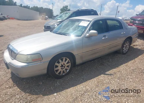 2006 Lincoln Town Car Signature Limited из США, поврежденный, VIN 1LNHM82V96Y616476